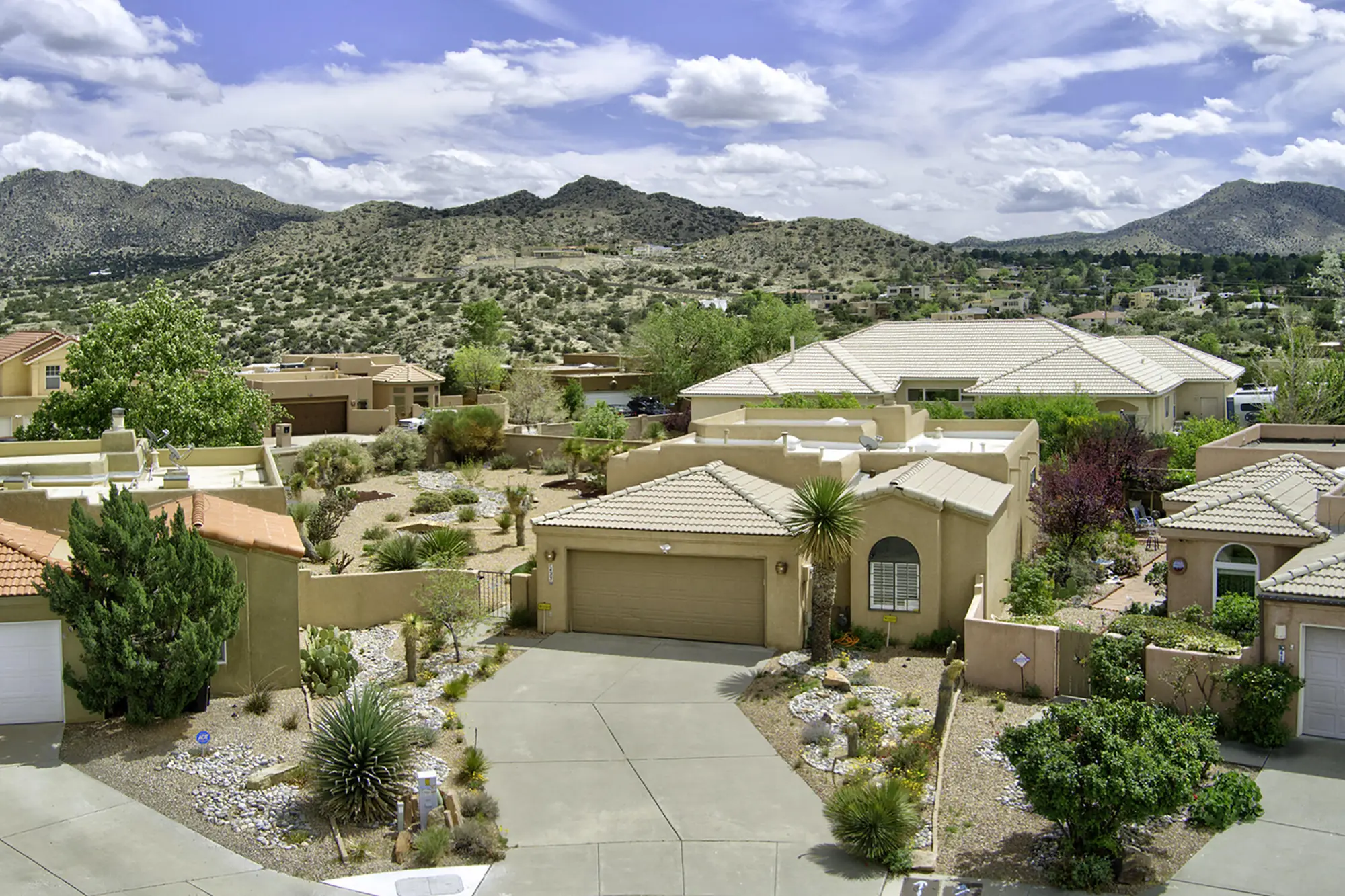 423 Serenity Court SE