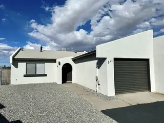 548 Star Villa Circle SE 