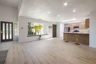 6425 Guadalupe Place NW 