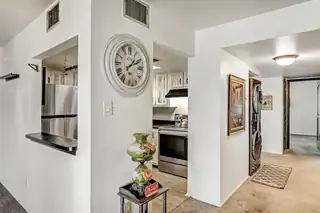 911 Country Club Drive SE APT E 