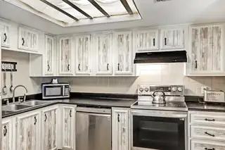 911 Country Club Drive SE APT E 