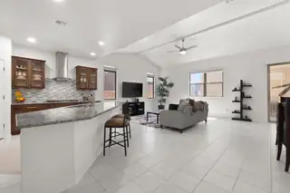 6028 NAUMAN Drive SE 