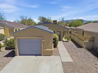 2012 Strawberry Place NE, Rio Rancho