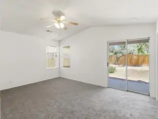 2012 Strawberry Place NE 