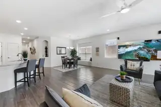 6200 N White Hawk Drive NE 