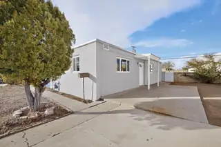 5105 Comanche Road NE 