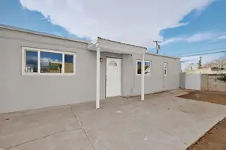 5105 Comanche Road NE 