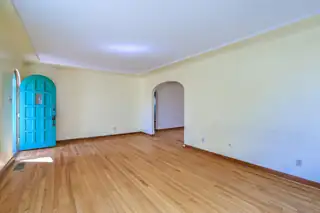 319 Richmond Drive SE 