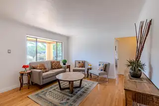 1808 Bryn Mawr Drive NE 