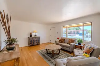 1808 Bryn Mawr Drive NE 