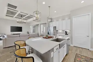 7221 Aldan Drive NE Kitchen