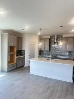 4120 Emerson Drive NE 