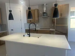 4124 Emerson Drive NE 