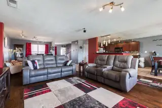 5056 Woodhaven Drive NE 