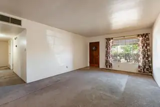 5906 Princess Jeanne Avenue NE 