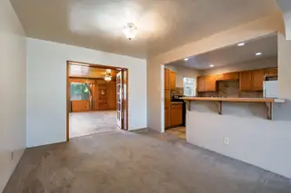 5906 Princess Jeanne Avenue NE 