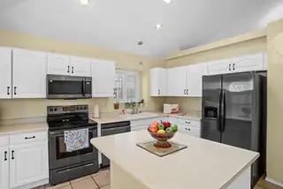 6611 Mesa Mariposa Place NW 