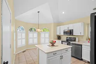 6611 Mesa Mariposa Place NW 