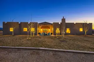 8 Golf Course Drive, Ranchos de Taos 