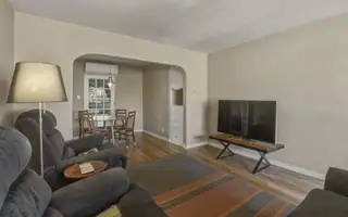 4220 Brockmont Avenue NE 