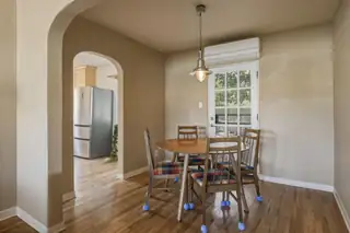 4220 Brockmont Avenue NE 