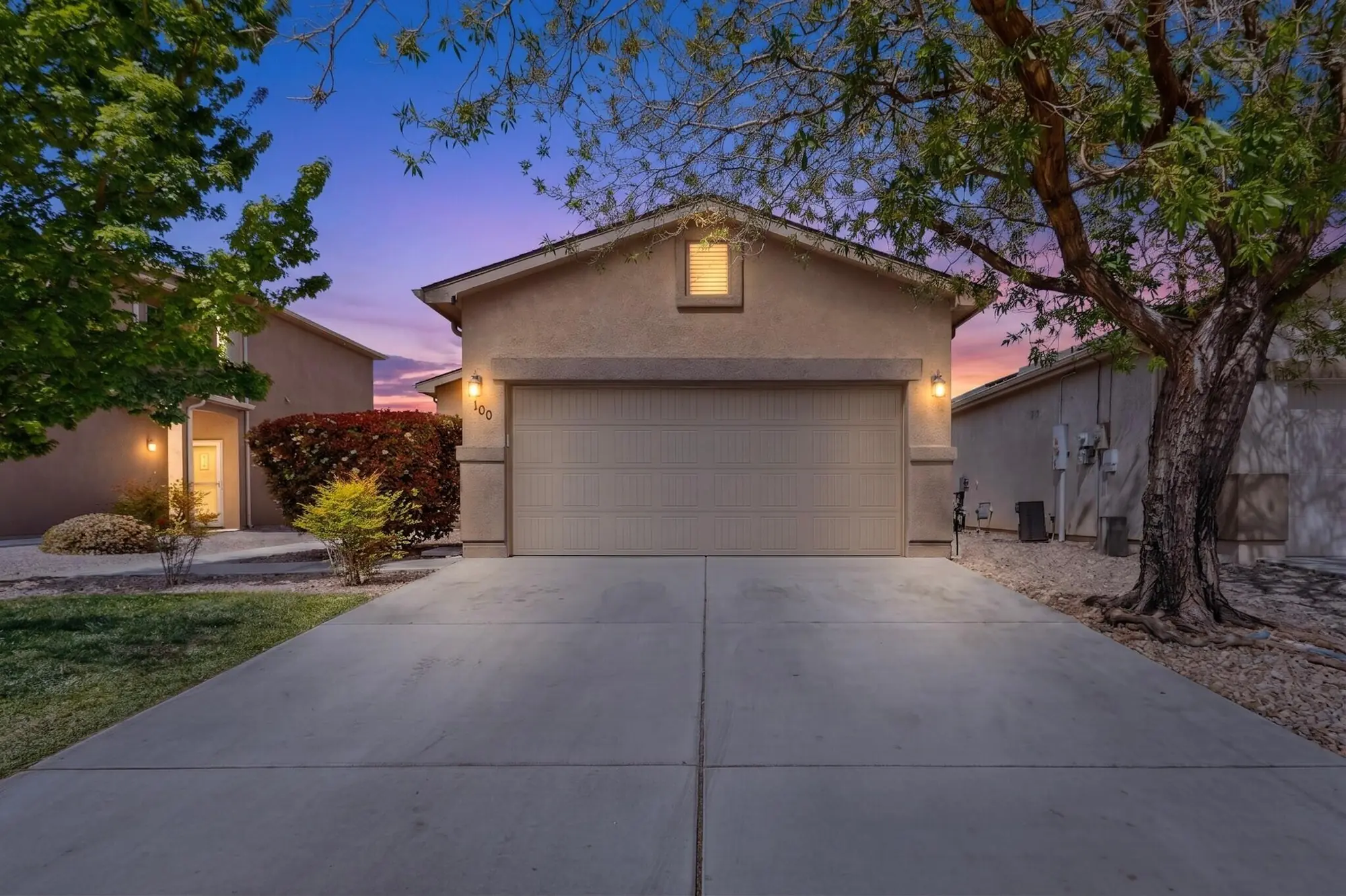 1305 Desert Paintbrush Loop NE