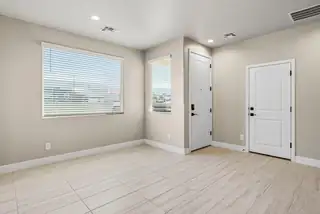 4404 Wymont Circle NE 