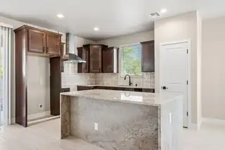 4404 Wymont Circle NE 