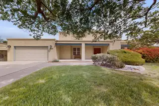 2308 Calle De Real NW, Albuquerque