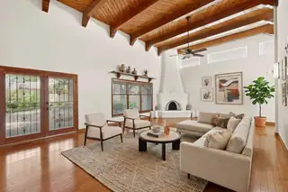 2308 Calle De Real NW 