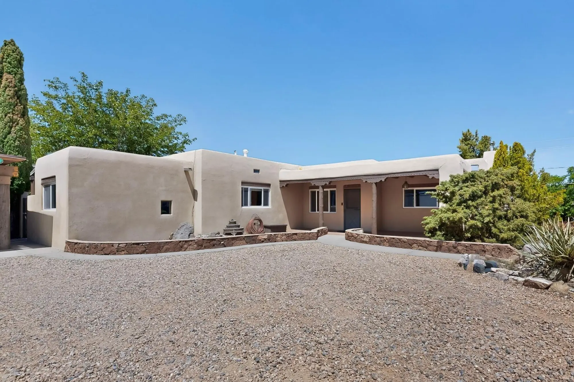 1601 Vassar Drive SE