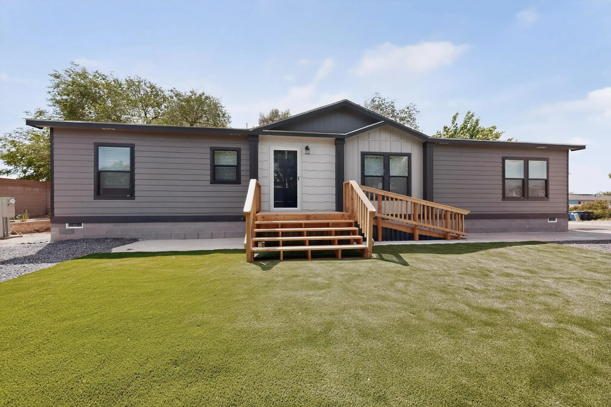 6632 San Luis Obispo Avenue NE