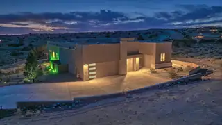 5825 Ridgeline Place NE 