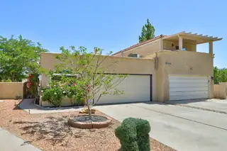 4805 Los Serranos Court NW 