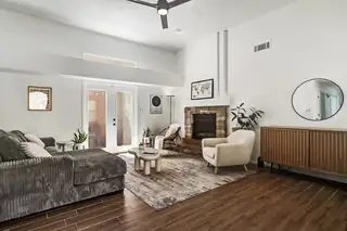 4805 Los Serranos Court NW 