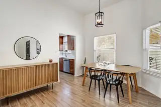 4805 Los Serranos Court NW 