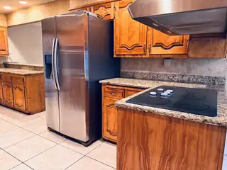 2512 Cutler Avenue NE 