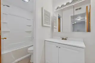 1601 Pennsylvania Street NE Z17 