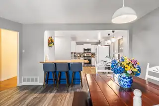 2717 Mesilla Street NE 