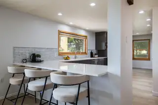 605 Cedar Hill Road NE 