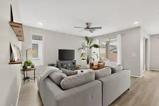 6078 Hardin Drive SE 