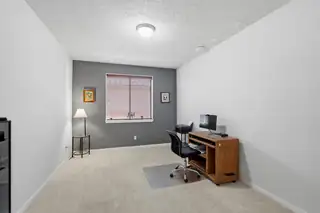 5048 Calle Espana NW 