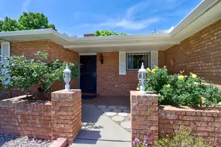 5309 Kings Row Street NE 