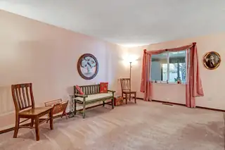 5309 Kings Row Street NE 