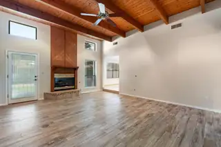 9105 Wallace Avenue NE 