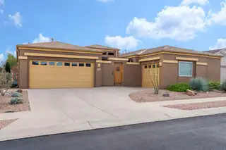 2711 Firewheel Avenue SW, Los Lunas