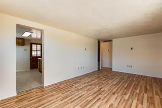 2942 Sierra Drive NE 