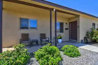 2533 La Veta Drive NE 