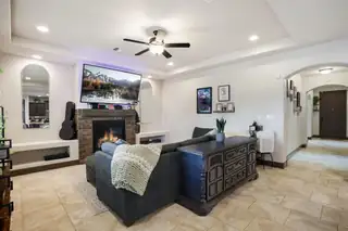 6036 N Sandia Court NE 