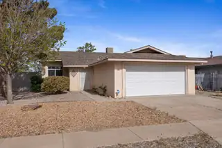 708 Sunbear Drive SW, Albuquerque